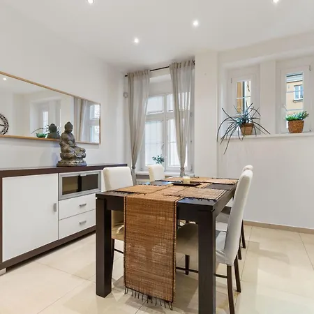 Grand Elegant Family - Ac, Netflix & Old Town Bratislava
