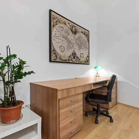 Grand Elegant Family - Ac, Netflix & Old Town Bratislava