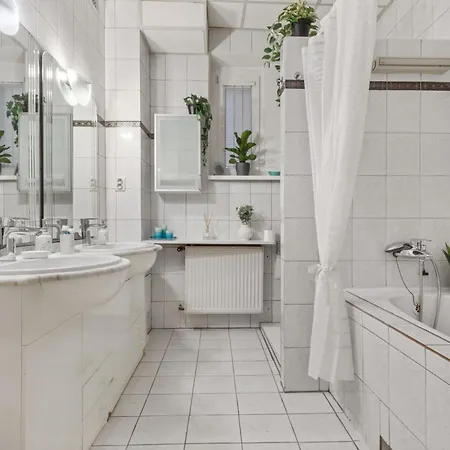 Grand Elegant Family - Ac, Netflix & Old Town * Bratislava