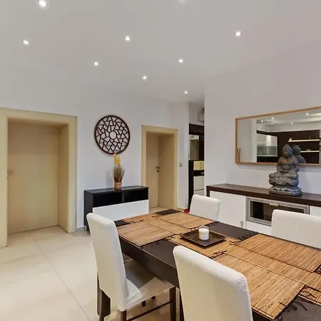 Grand Elegant Family - Ac, Netflix & Old Town * Bratislava