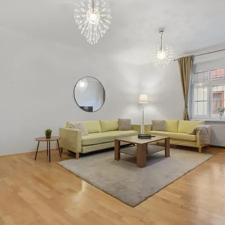 Grand Elegant Family - Ac, Netflix & Old Town