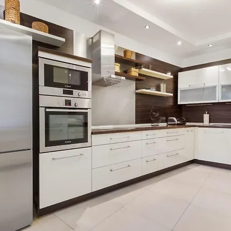 Grand Elegant Family - Ac, Netflix & Old Town * Bratislava