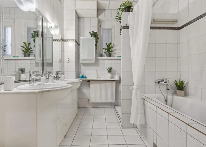 Grand Elegant - Center * Bratislava